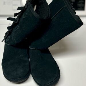 Koolaburra by UGG girls black boots- size 1